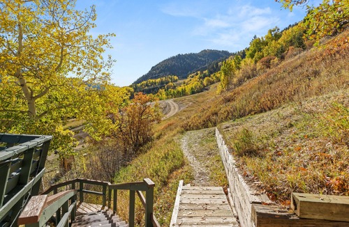 Aspen Condo | Aspen Ajax | Shadow Mountain #18 | 2B/2B