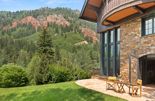 Aspen House | Aspen Highlands House ski-in ski-out; Ritz Carlton privileges; free taxi to town
