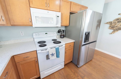 East End House | August 2026 Big Savings! BAYVIEW! New to Market!