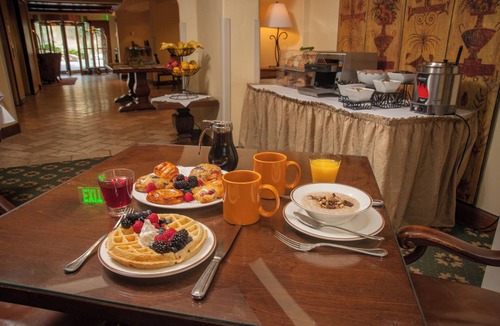 Vail Condo | Austrian Condo Vail Village, Breakfast, Daily Housekeeping Parking 3 Bed, 3 Bath