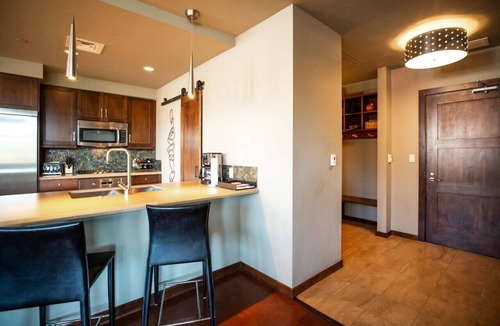 Downtown Steamboat Springs Condo | Autumn Colors | Downtown | Parking | Ski Locker