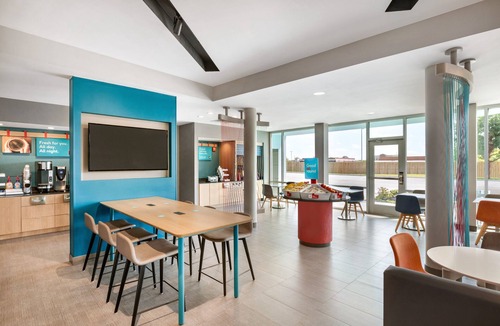 Orlando Hotel | avid hotel Orlando International Airport by IHG