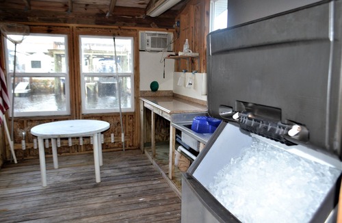 Keaton Beach House | Awesome 3 bedroom 2 bathroom house 5 minutes from the Gulf of Mexico!