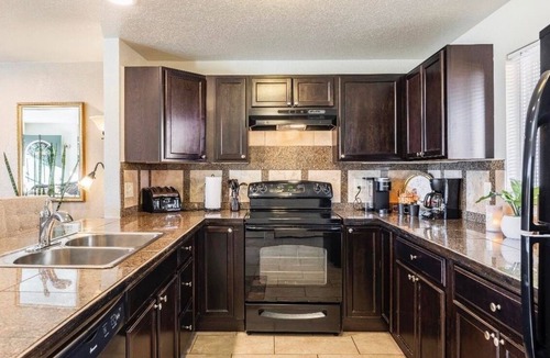 Berkley House | Awesome Denver Location! Near downtown, Redrocks, Golden, Boulder, Lohi & RiNo!