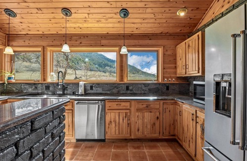 Collbran House | B4 Ranch Lodge - Amazing Views