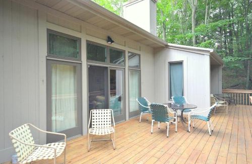 Norton Shores House | Bailey