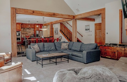 Salt Lake Mountain Resorts House | Basecamp by Cottonwood Lodging
