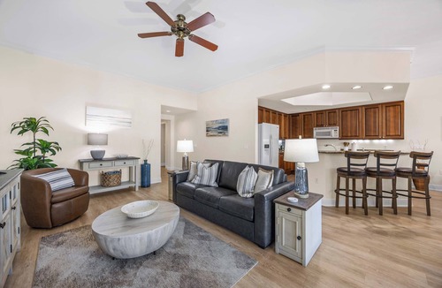 Royal Harbor Cottage | Bay Dreamer Cottage at Naples Bay Resort