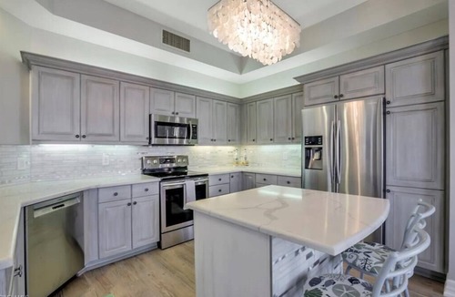 Redevelopment Area Apartment | Bayfront - Fifth Av., in the heart of Naples
