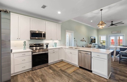 Fort Morgan Pines House | Bayfront Home with Beach Access