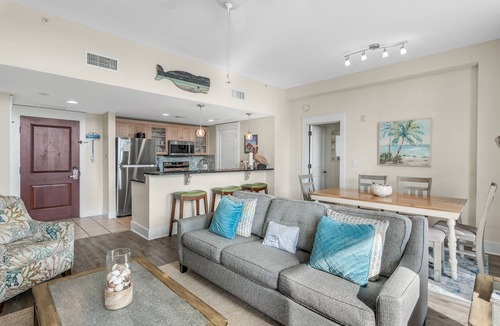 Baytowne Wharf Condo | Bayside Resort ~ Spacious Balcony ~ Resort Pool