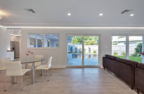 Coral Ridge House | Bayview Bungalow, Pristine and Modern with Heated Pool!
