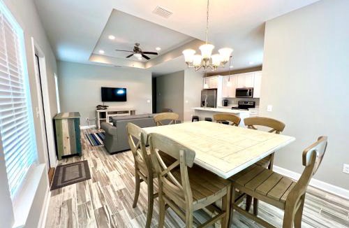 Laguna Beach House | Beach Haven One Block to Bch Sleeps Six Dog OK