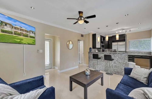 Hendricks and Venice Isles Apartment | Beach Isles 1BR Apartment w/Patio Near Las Olas