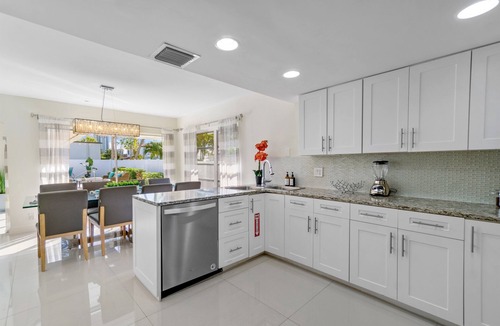 Singer Island House | Beach Lux Heated Pool w/Infinity Spa, Cabana, BBQ, Golden Tee Walk to Beach