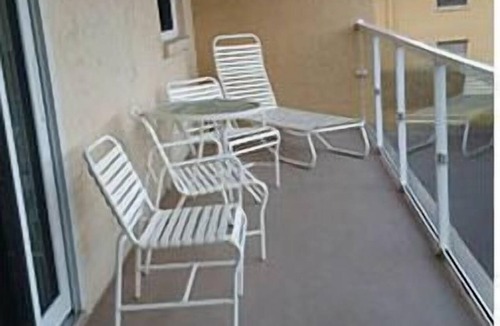 Longboat Key Condo | Beachcomber unit 205