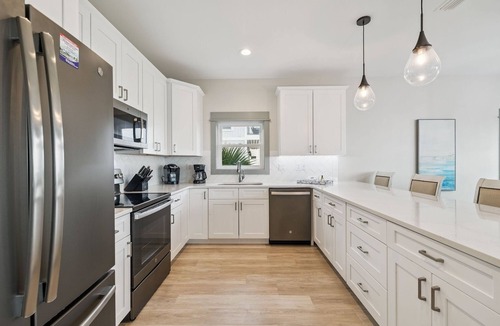 Indian Pass House | Beachfront with Pool | Dogs Allowed