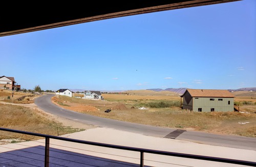 Sweetwater Cabin | Bear Lake Family Retreat -Arcades, Fire Pits, Ideal Beach Access, 2 min to Beach