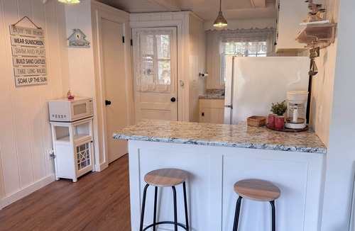 Ogunquit Cottage | Beautiful 2BR Coastal Cottage – Walk to Ogunquit Beach