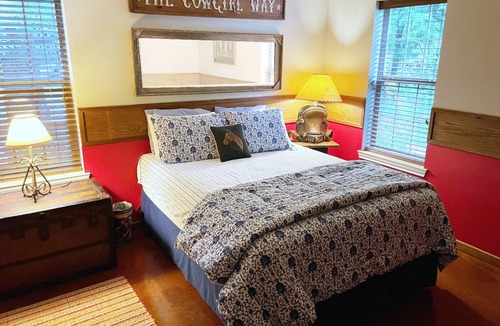 Holly Lake Ranch House | Beautiful East Texas Cottage on Private Lake - VRBO Premier Property