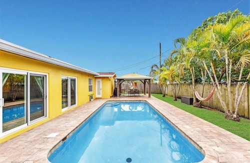 Sunrise House | Beautiful home, pool, near Sawgrass Mills Mall
