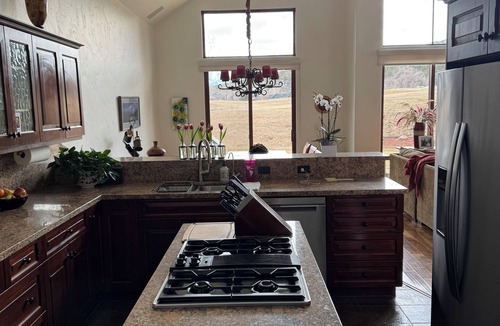 Aspen Glen House | Beautiful mountain lifestyle 3bedroom golf course fairway townhome in Aspen Glen