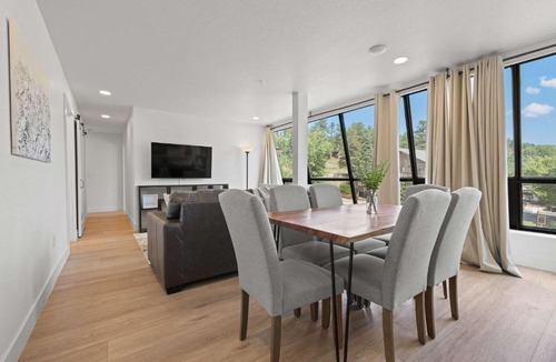 Kerr Gulch House | Beautiful Mountain Views in the Heart of Evergreen
