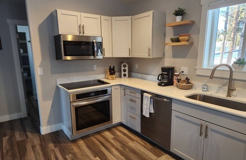 Woodland Park House | Beautiful, new one bedroom house, 2 miles from downtown Woodland Park - Sleeps 4