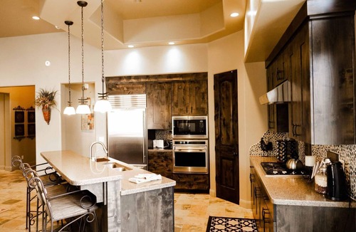 St. George House | BEAUTIFUL PRIVATE DETACHED HOME WITH PRIVATE IN GROUND POOL AND JETTED SPA