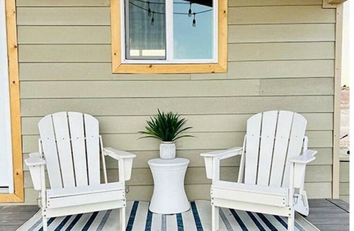 Levan House | Beautiful Tiny House on Yuba Lake for a Romantic Glamping Escape on the Beach with Incredible Views in Utah