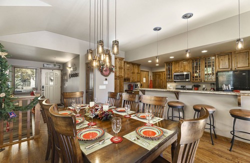 Estes Park House | Beautiful Townhome near Thompson River w/Hot tub, Theater room, EV Charger, AC