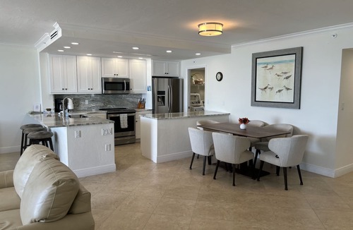 Marco Island Condo | Beautiful views from 6th floor condo on the beach!