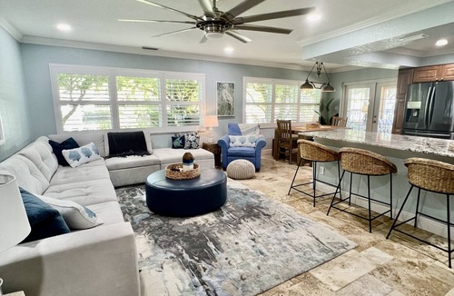Homosassa House | Beautiful waterfront home! 5 Kayaks provided, Ice Machine, Minutes to springs
