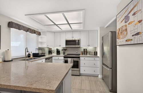 Carbondale Condo | Beautifully Appointed Condo w/Pond Views, Includes 2 Fly Fishing Badges!