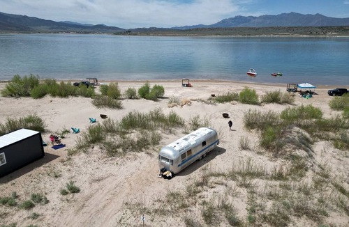 Levan House | Beautifully Refurbished Airstream on Yuba Lake for a Unique Getaway in Nature in Utah