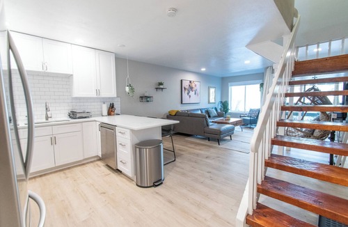Central Boulder Condo | Beautifully Remodeled Condo Steps from Pearl Street and the Flatirons