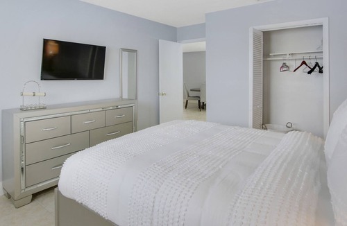 Florida North Atlantic Coast Apartment | Beautifully #2Renovated Palm Beach Gardens Apartment2
