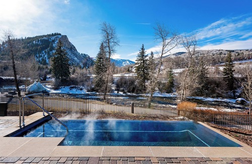 Avon Condo | Beaver Creek Solace | Studio w/Resort Pool + Hot Tub | Premier Avon Location