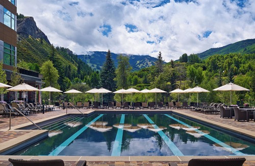Avon Condo | Beaver Creek Solace | Studio w/Resort Pool + Hot Tub | Premier Avon Location