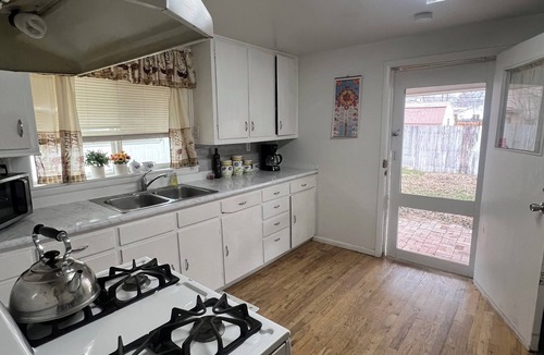 Cortez House | BEST VALUE IN TOWN! Spacious 2 Bedroom 1 Bath in heart of Downtown Cortez, CO