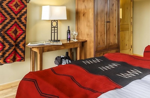 Mesa Verde National Park Hotel | Better Choice for your Vacation! Onsite Restaurant and Bar, Free Parking