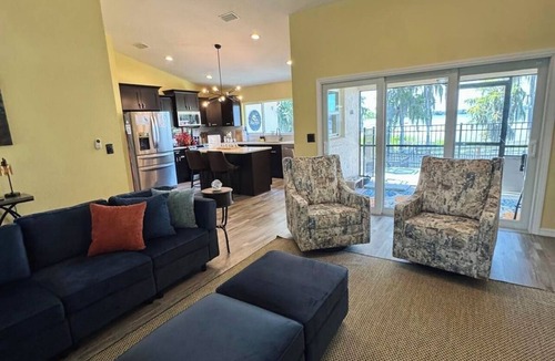 Hernando House | Blue Heron Lakehouse Private Dock Kayaks/Paddleboards Family/Pet Friendly