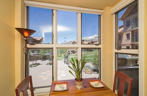 Mountain Village Apartment | Blue Mesa Lodge 32A by Avantstay Located In The Heart Of Mountain Village w/Prime Skiing Access