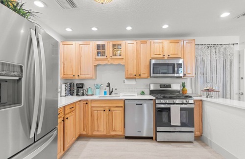 Old Northwood Historic District House | Boho Oasis - Pool, Jacuzzi & Pool Table