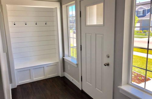 Vineyard House | Book with Confidence! Fun Family home near BYU, UVU & Mountains!