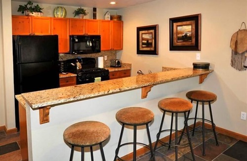 Avon Condo | Book your Summer get away