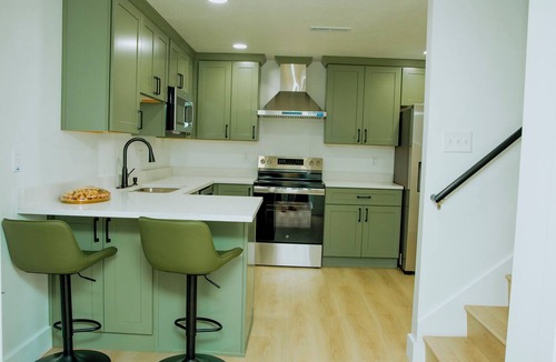 South Jordan Apartment | Brand New 2BR Basement Suite +1 King Bed & Private Entrance