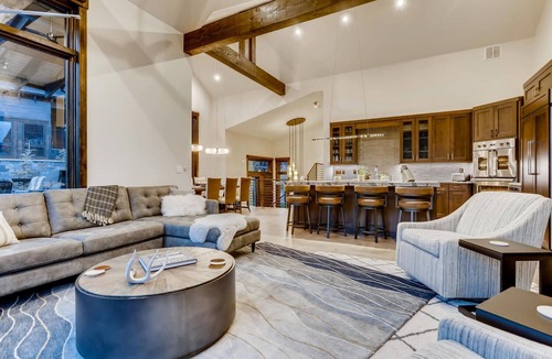 Peak 8 House | 🏆 Breck Ski Views | Gondola Access | Hot Tub | 3 Kings | Sleeps 8