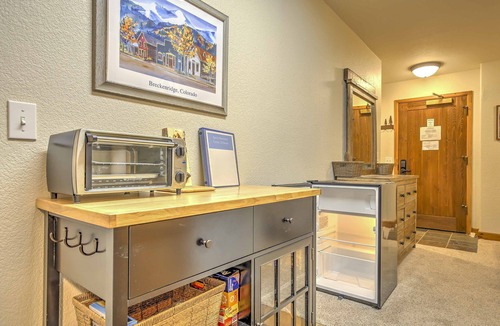 Four O'Clock Condo | Breckenridge Basecamp: Steps to Snowflake Trail!