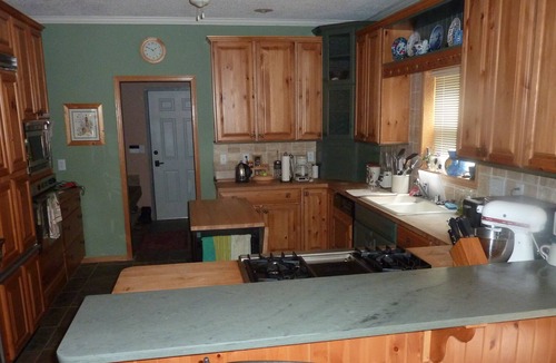 Breckenridge Heights House | Breckenridge Retreat, quiet, pet friendly, beautiful views, gourmet kitchen